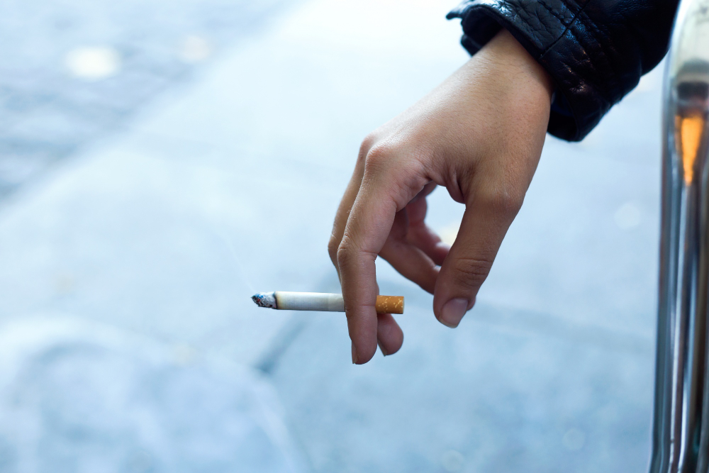 Quanto custa manter o vício do cigarro? Pesquisa mostra quanto gasta cada fumante