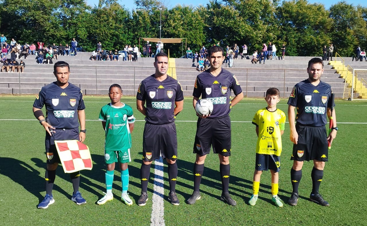 Molecada da Veterana tropeça pelo Paulista sub-11 e sub-13, contra time do Academy