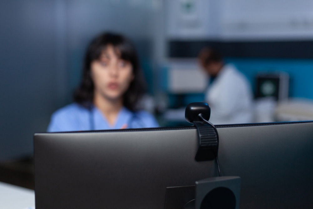 Como descobrir se estão espionando você pela webcam do seu notebook