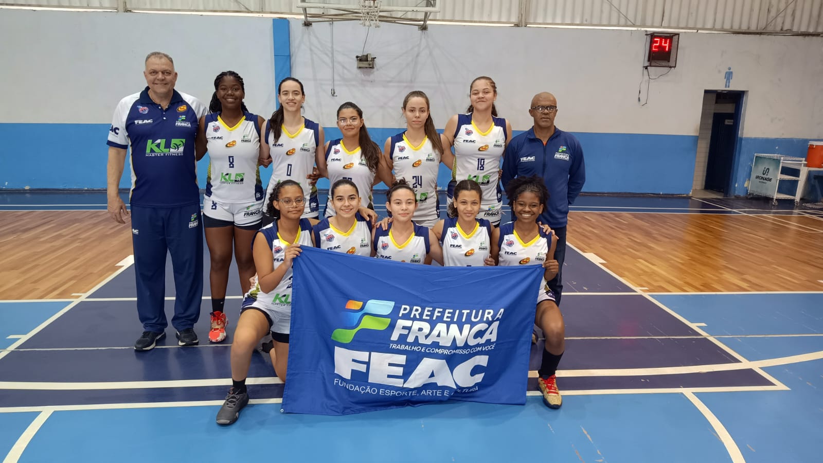 Equipes de vôlei e basquete sub-16 e sub-18 de Franca participam de competições