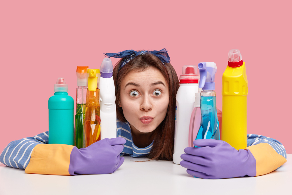 Anvisa faz advertência sobre os perigos de misturar produtos de limpeza