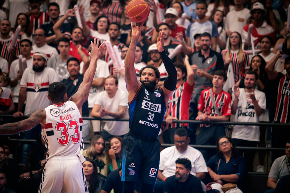 DJ marca no último segundo e Sesi Franca vence o São Paulo pelas finais do NBB