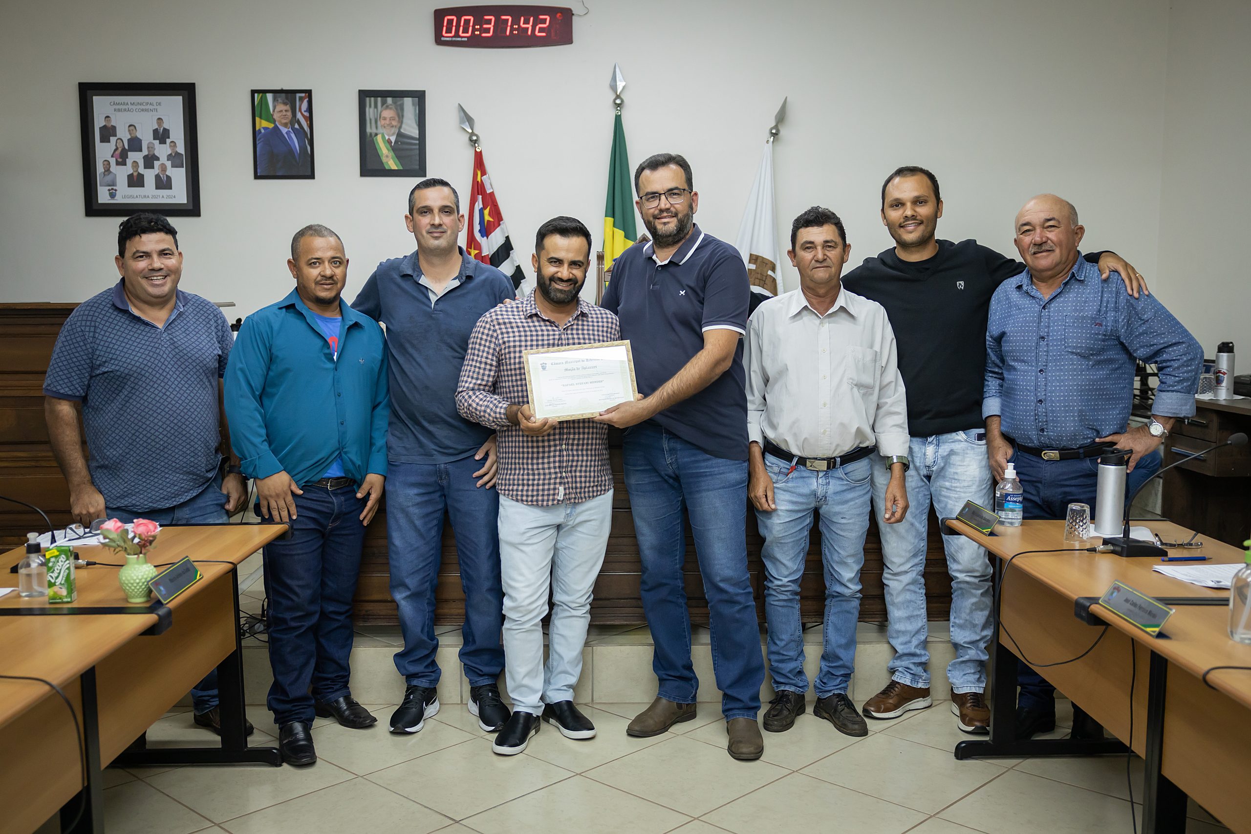 Rafael Stefani recebe Moção de Aplausos na Câmara de Ribeirão Corrente