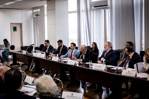 Setor calçadista participa de reunião com o ministro da Indústria Geraldo Alckmin