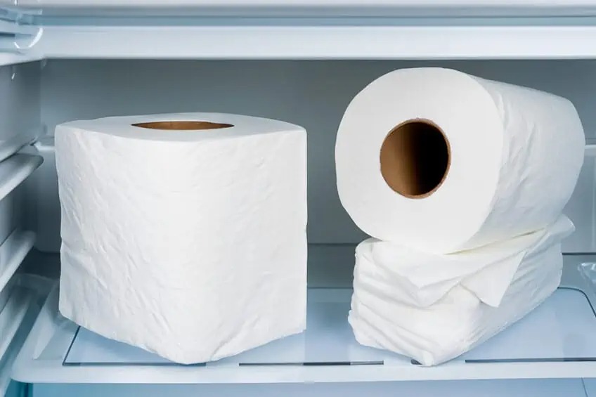 Por que estão recomendando colocar um rolo de papel higiênico na geladeira?