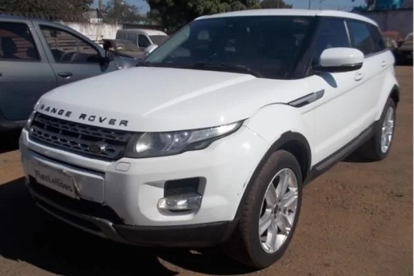 Com Range Rover por R$ 11 mil, Detran de Brasília vai leiloar 1.219 veículos