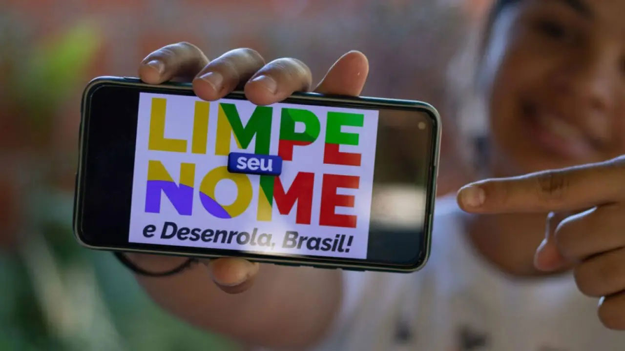 Programa “Desenrola Brasil” terá aplicativo para renegociação de dívidas no varejo