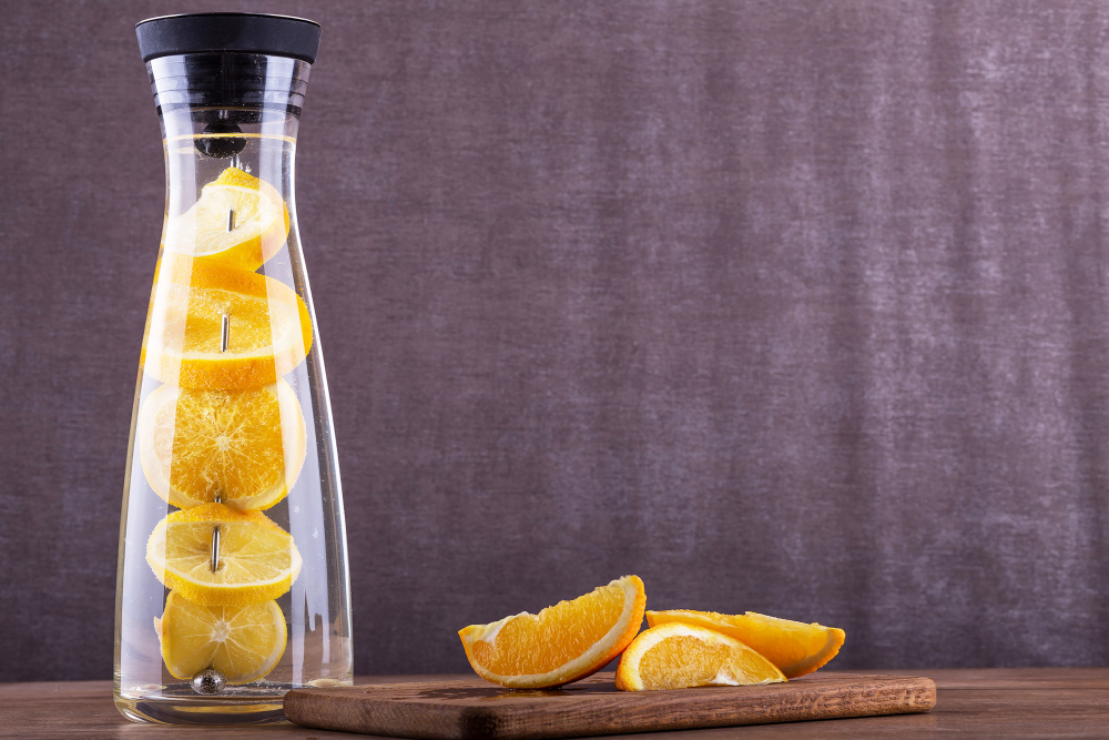 Porque você deve colocar cascas de laranja em uma garrafa com vinagre: cinco usos