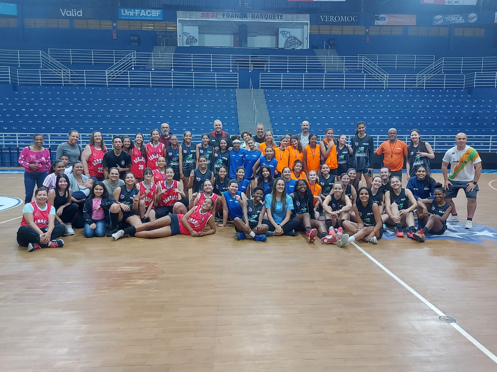 Eventos em Franca reúnem atletas das escolinhas de basquete e judô da FEAC