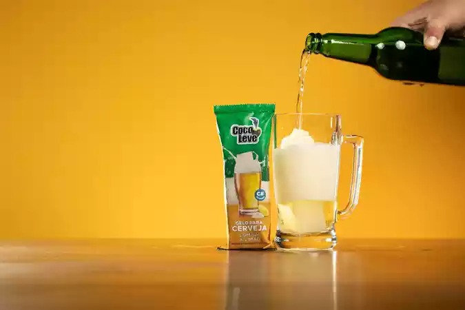 Gelo na cerveja? Invenção de mineiro resfria instantaneamente a bebida