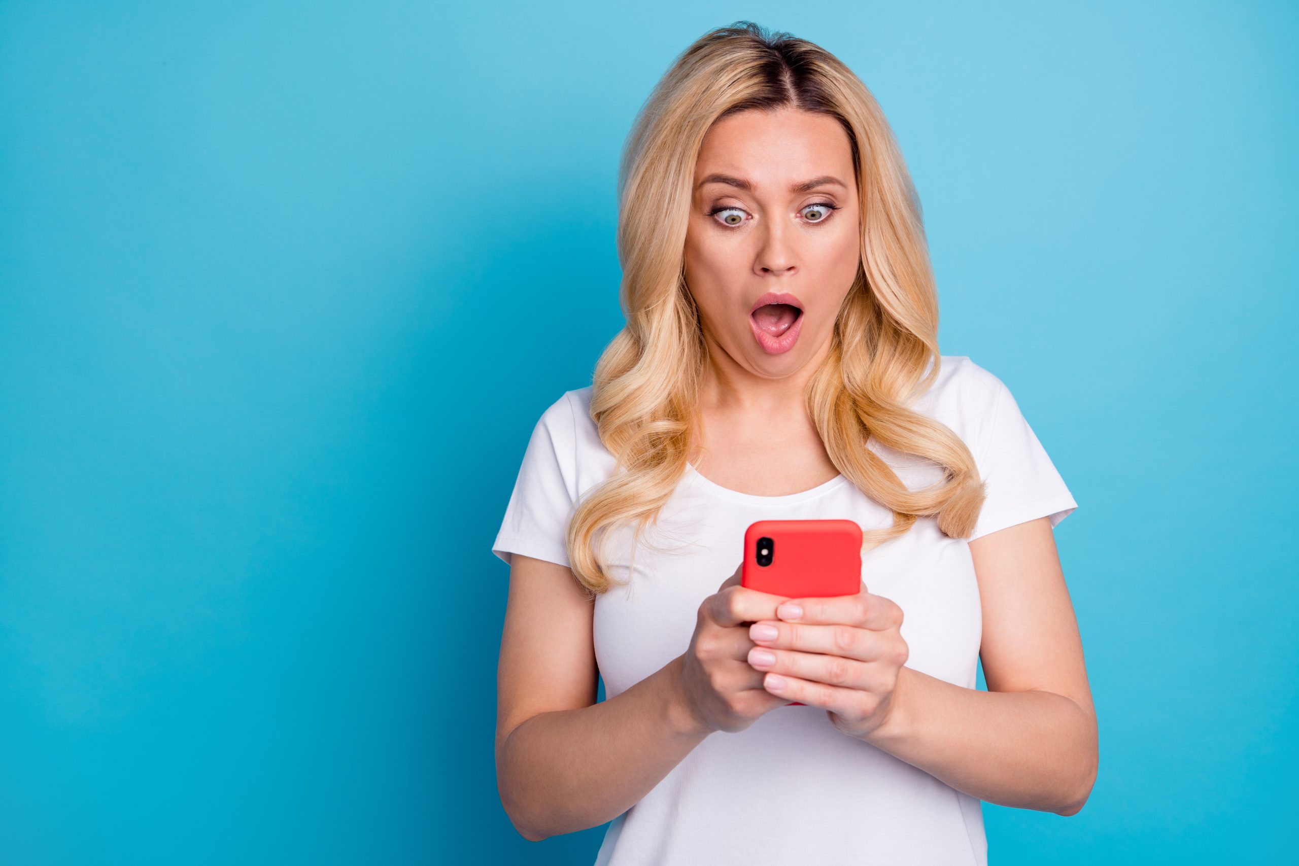 Mais da metade dos usuários do Tinder são casados ou comprometidos, diz pesquisa