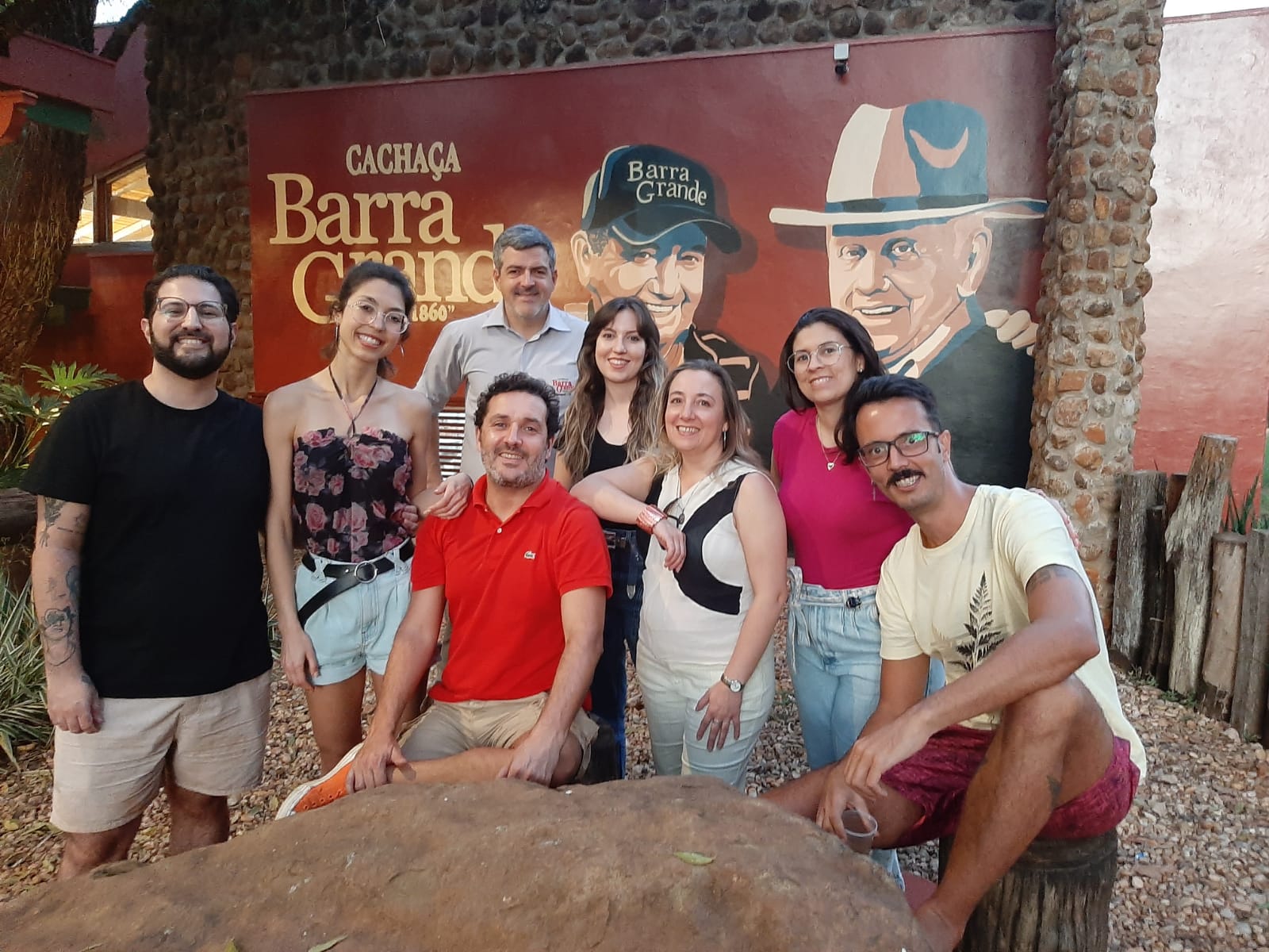Fazenda de Itirapuã, produtora de cachaça, recebe visita do turismo gastronômico