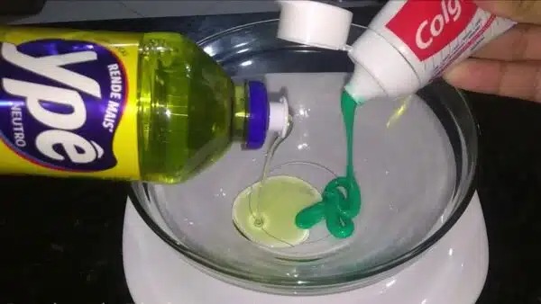 Misture detergente com pasta de dentes e limpe bem várias coisas na sua casa