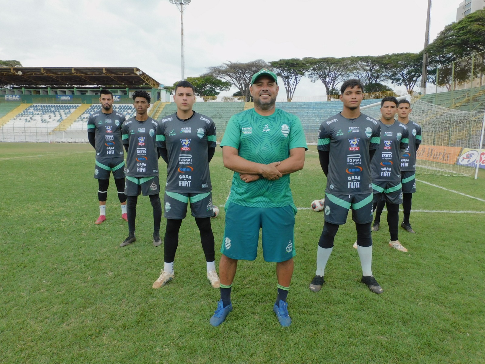 Ingressos estão à venda a R$ 30 e R$ 60 para jogo decisivo da Francana neste domingo