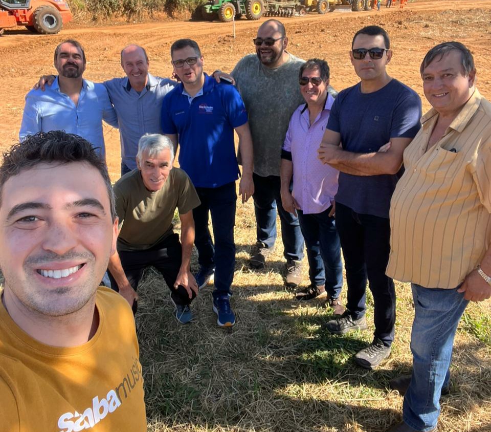 Asfalto da estrada Sidney Romeu de Andrade ficará pronto até o final de setembro