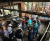 Grupo de turistas conhece engenho à roda d’água da Fazenda Barra Grande, em Itirapuã - Jornal da Franca