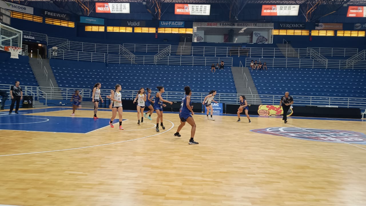 Equipe Sub-16 do Basquete feminino de Franca vence no Pedrocão