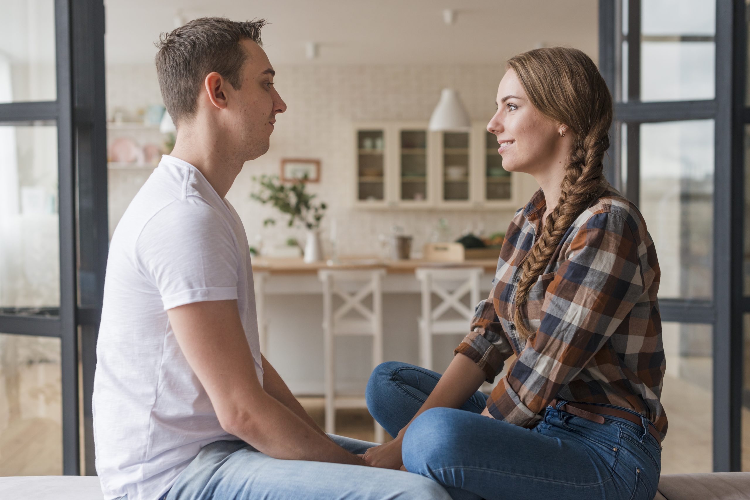 Encarando o desafio: Veja 5 dicas de como ter conversas difíceis no casamento