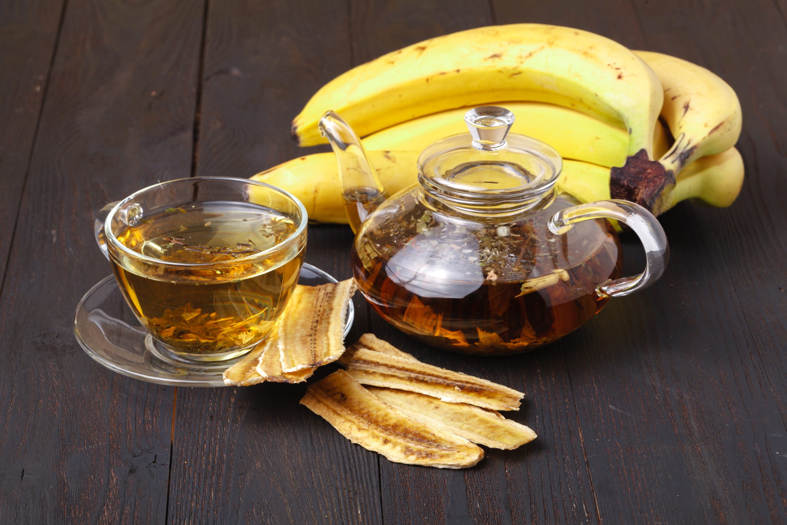 Chá de banana emagrece mesmo? Conheça os 5 benefícios dessa infusão