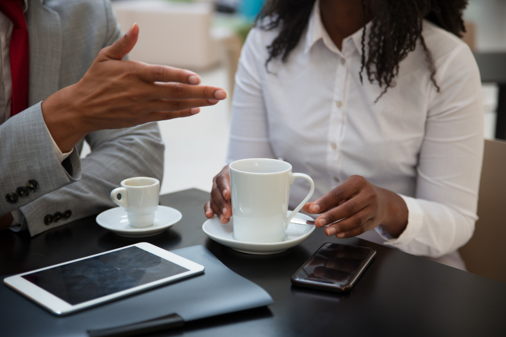Entenda como funciona o “teste da xícara de café” usado em entrevistas de emprego