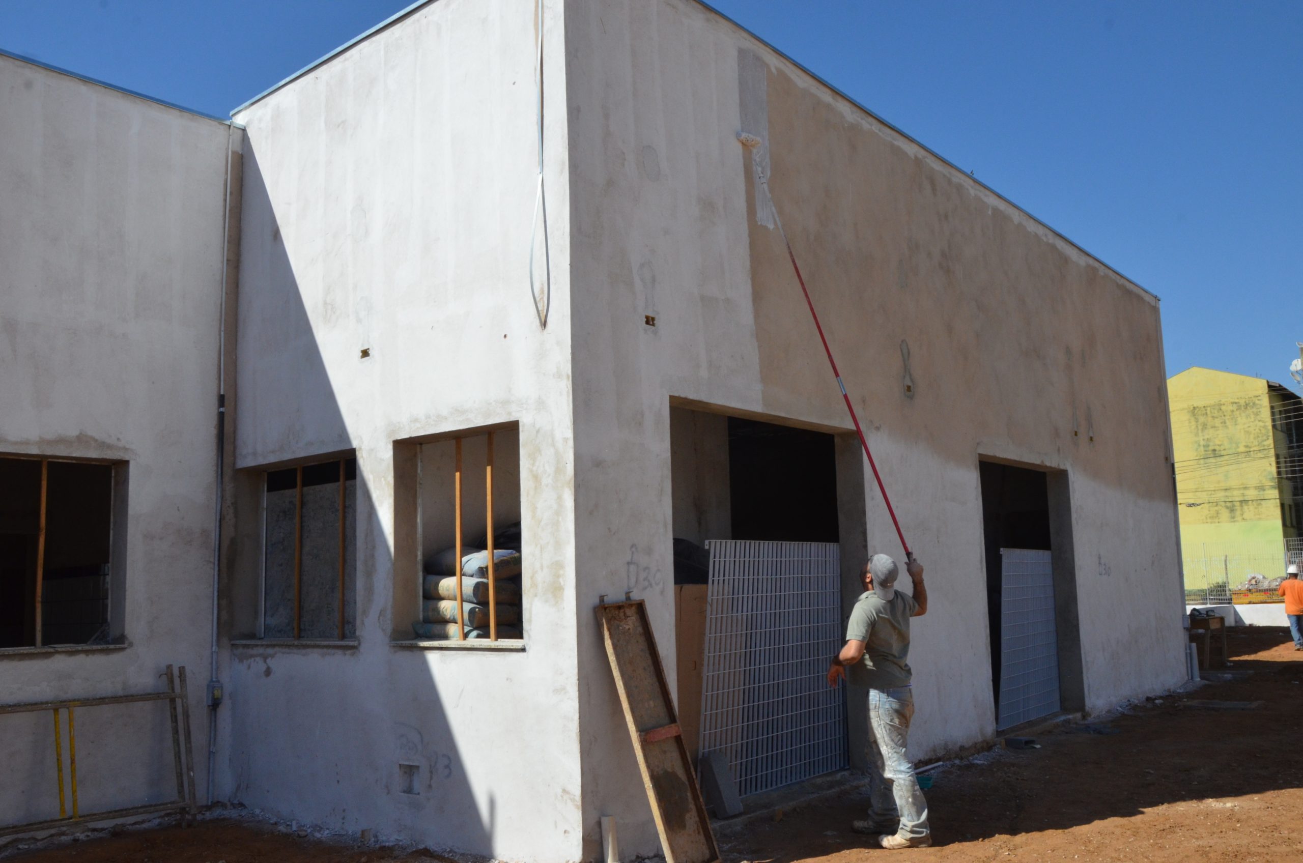 Construções de novas UBSs de Franca entram em fase de cobertura
