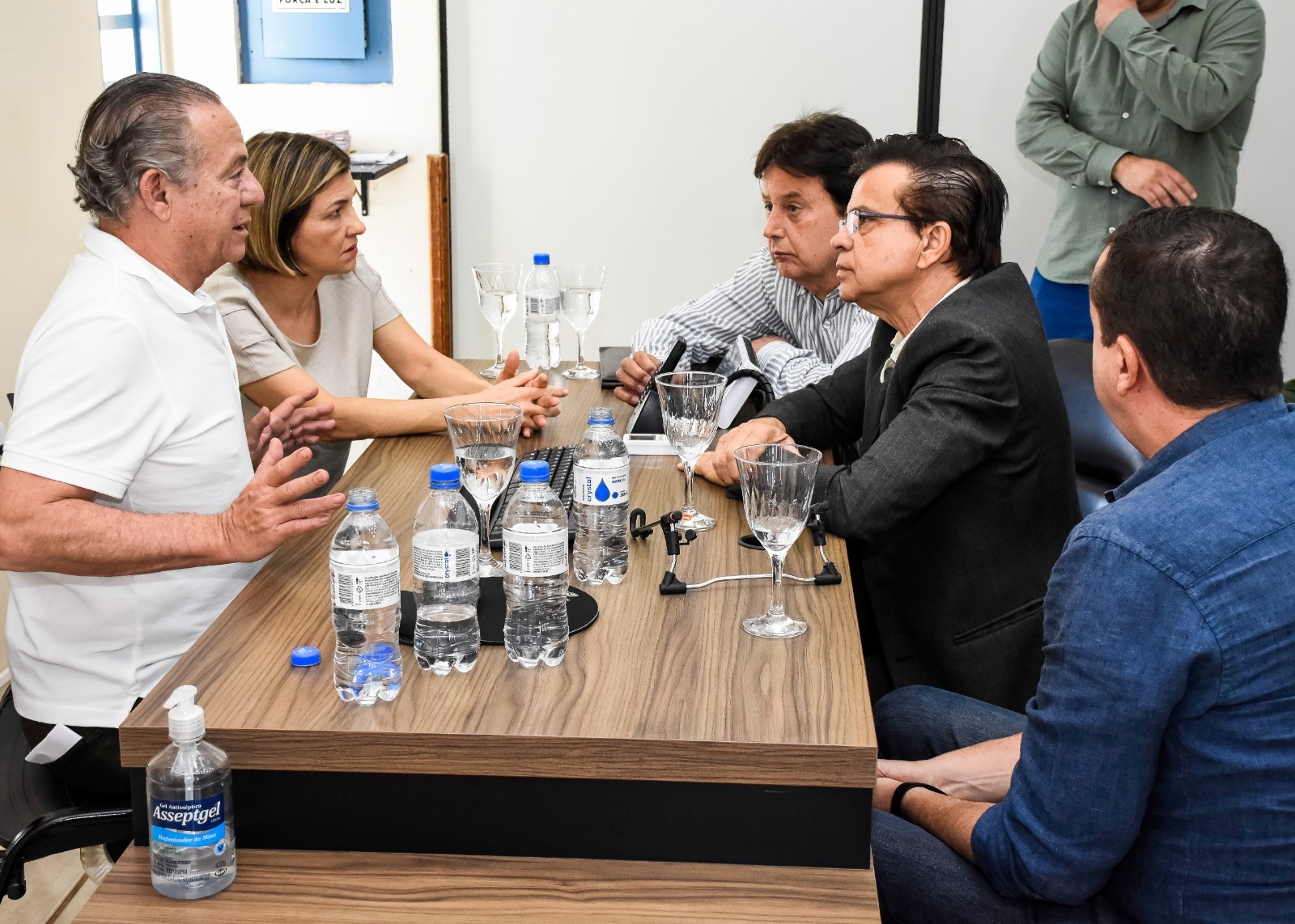 Calçadistas francanos se reúnem com secretário, prefeito e deputada Graciela