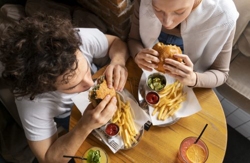 Fast food: O que torna esses alimentos tão viciantes? Você vai saber agora! - Jornal da Franca