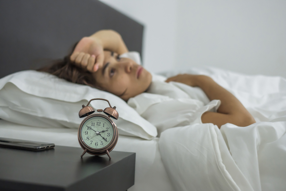 Acorda no meio da madrugada? Veja o que não deve fazer para perder o sono de vez