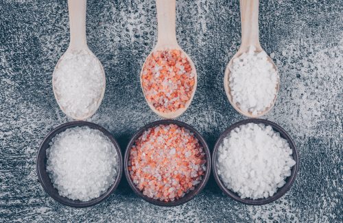 Sal rosa do Himalaia, light, refinado: qual o melhor tipo de sal para a saúde? - Jornal da Franca