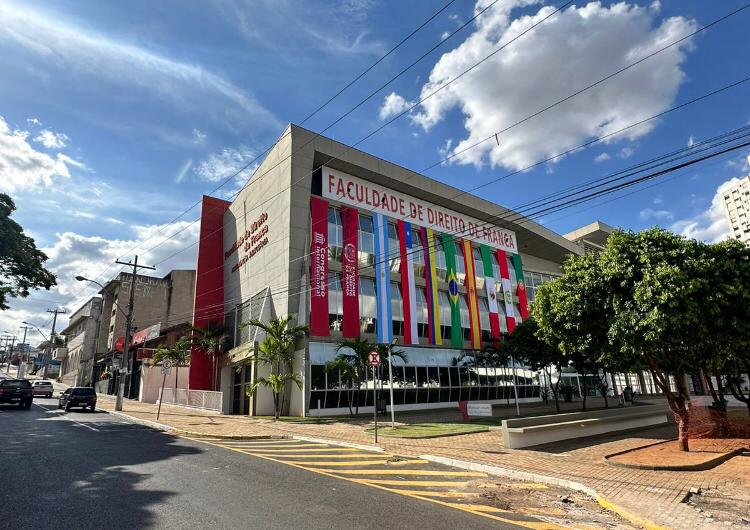 Começa o Congresso Internacional de Direito, na Faculdade de Direito de Franca