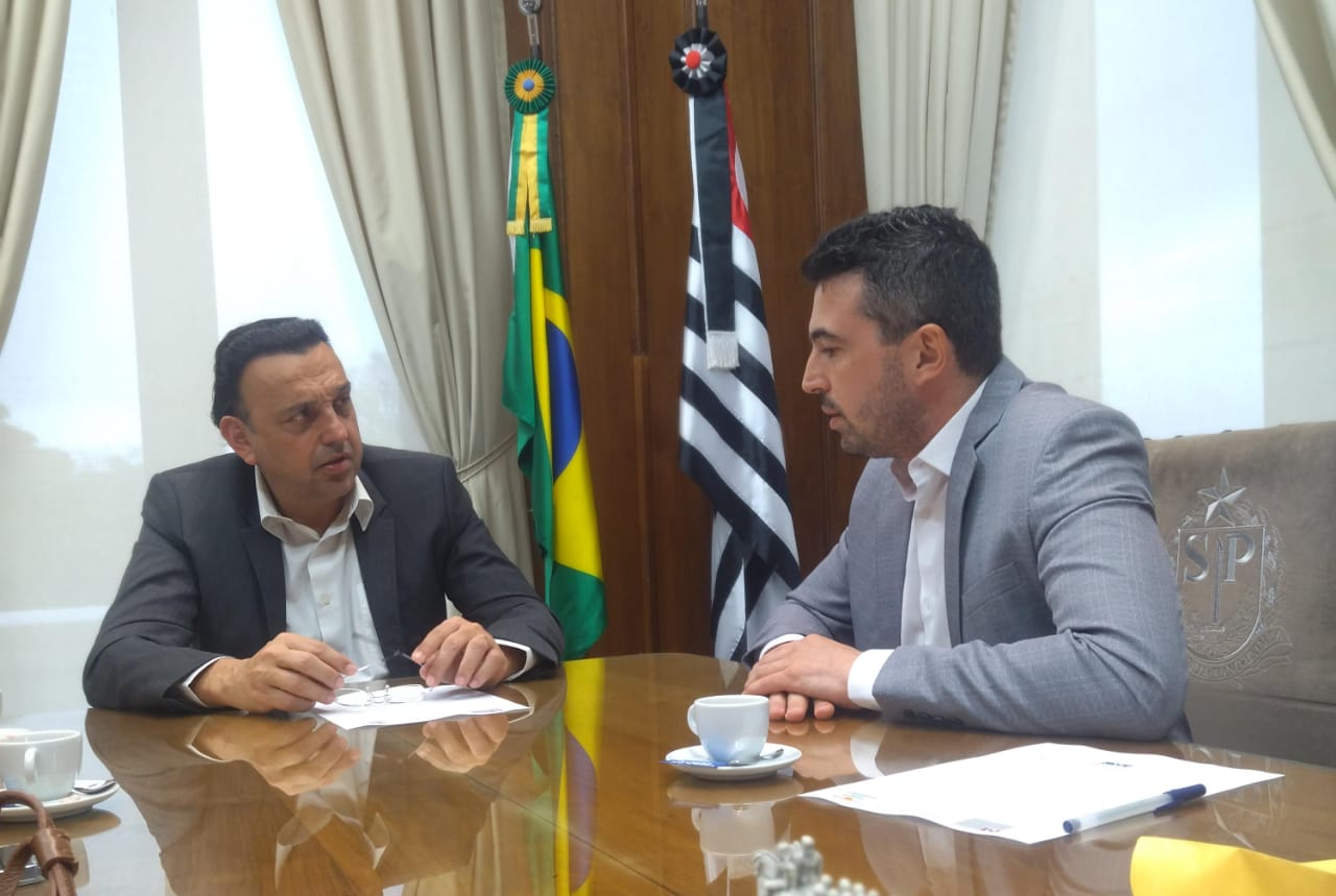 Vereador Bassi se reúne com vice-governador pra pedir asfalto da Rionegro e Solimões