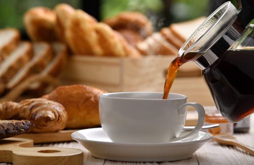 Tomar café da manhã antes das 9h pode reduzir o risco de diabetes tipo 2 - Jornal da Franca