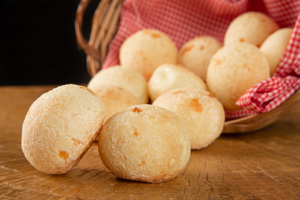 Como fazer pão de queijo crocante na Airfryer: vai revolucionar seu café da manhã