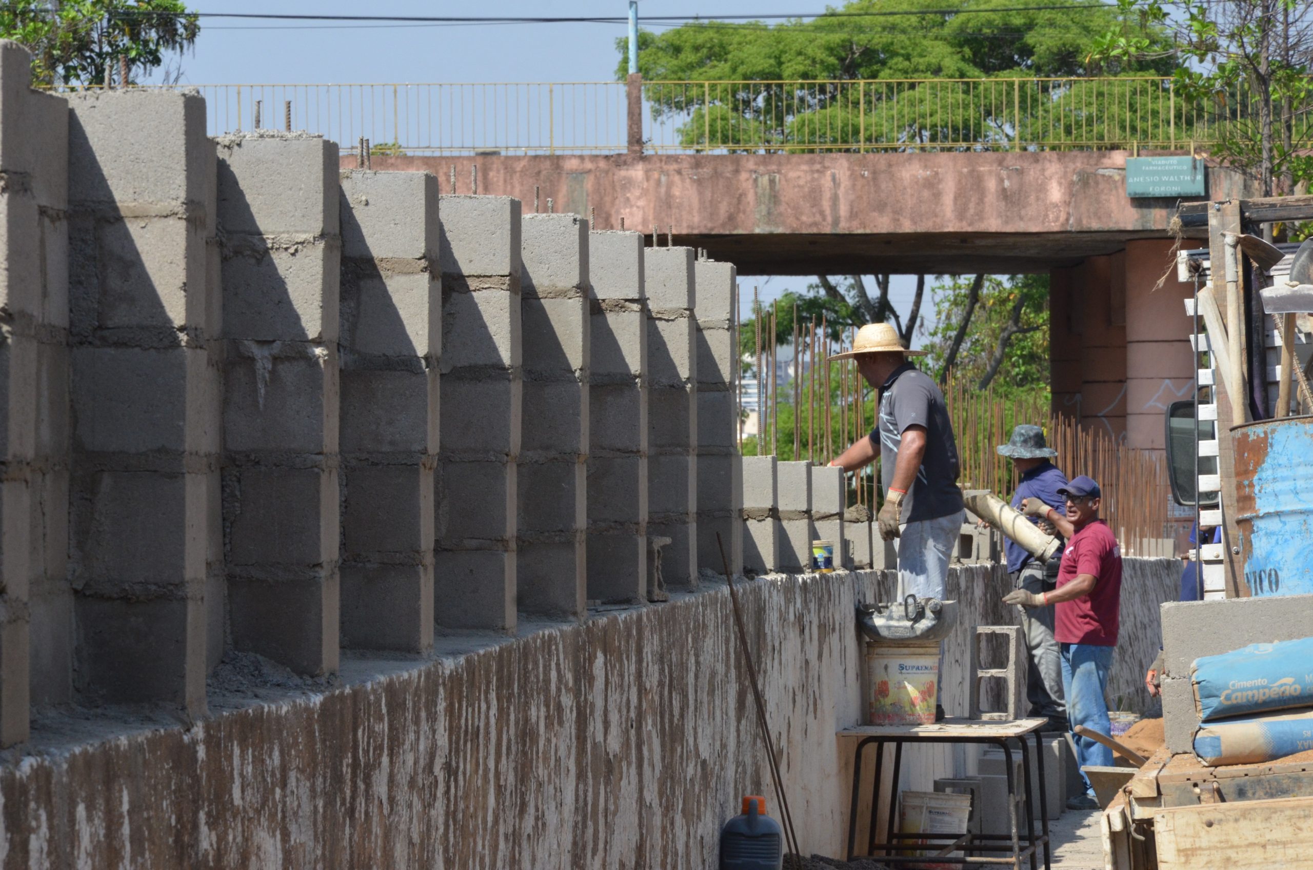Em Franca, Córrego dos Bagres passa por ações preventivas e obras de contenção