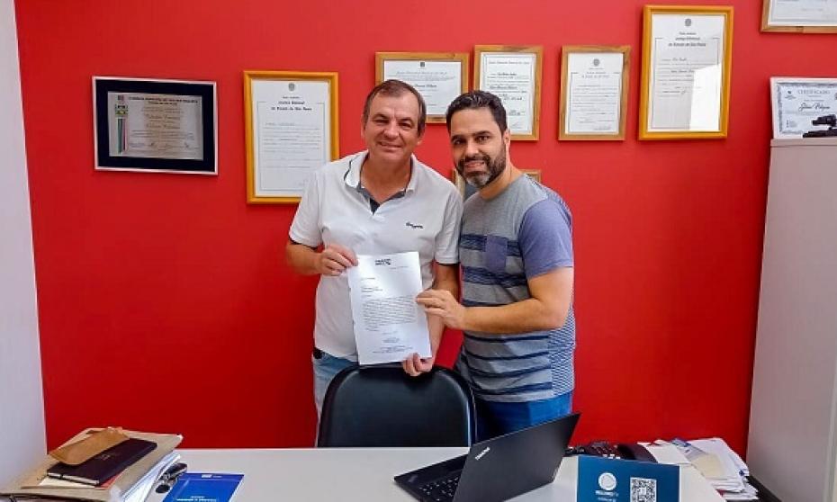 Gilson Pelizaro comemora emendas de R$ 950 mil para obra de canalização em Franca