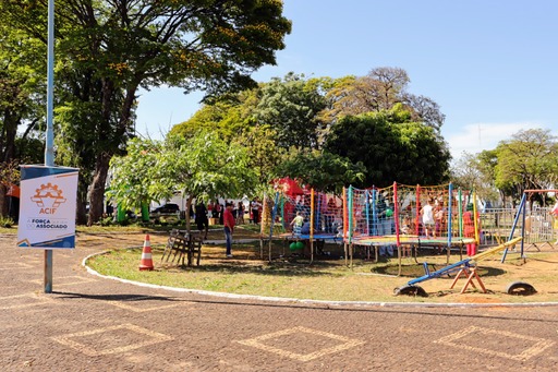 Massagem, dança, degustação e informação: Praça Santa Rita recebe a ACIF, sábado
