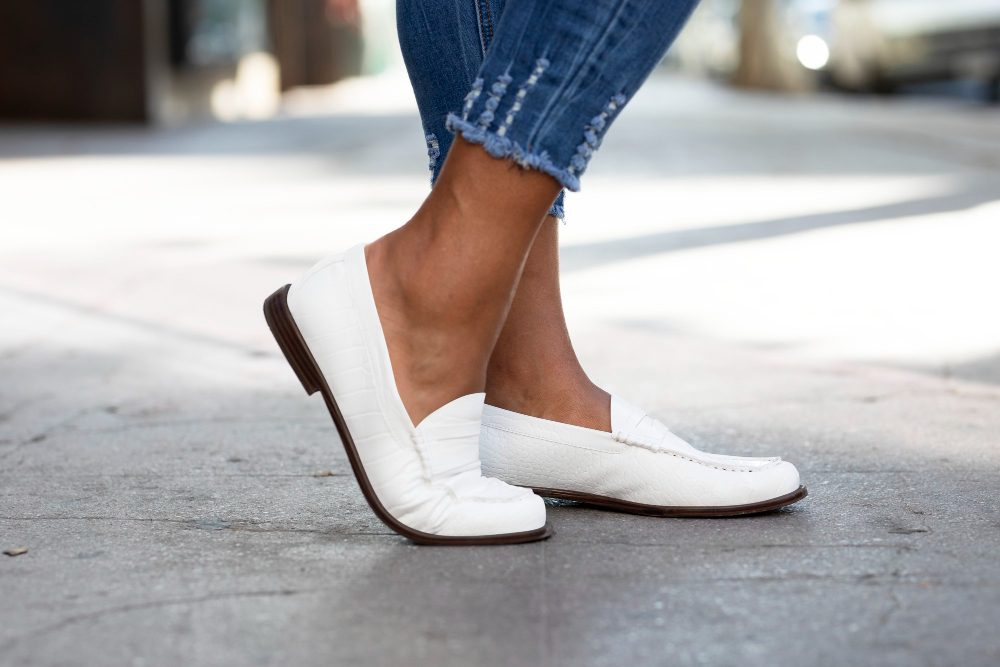 Dicas econômicas e eficazes para limpar sapatos brancos e deixá-los como novos