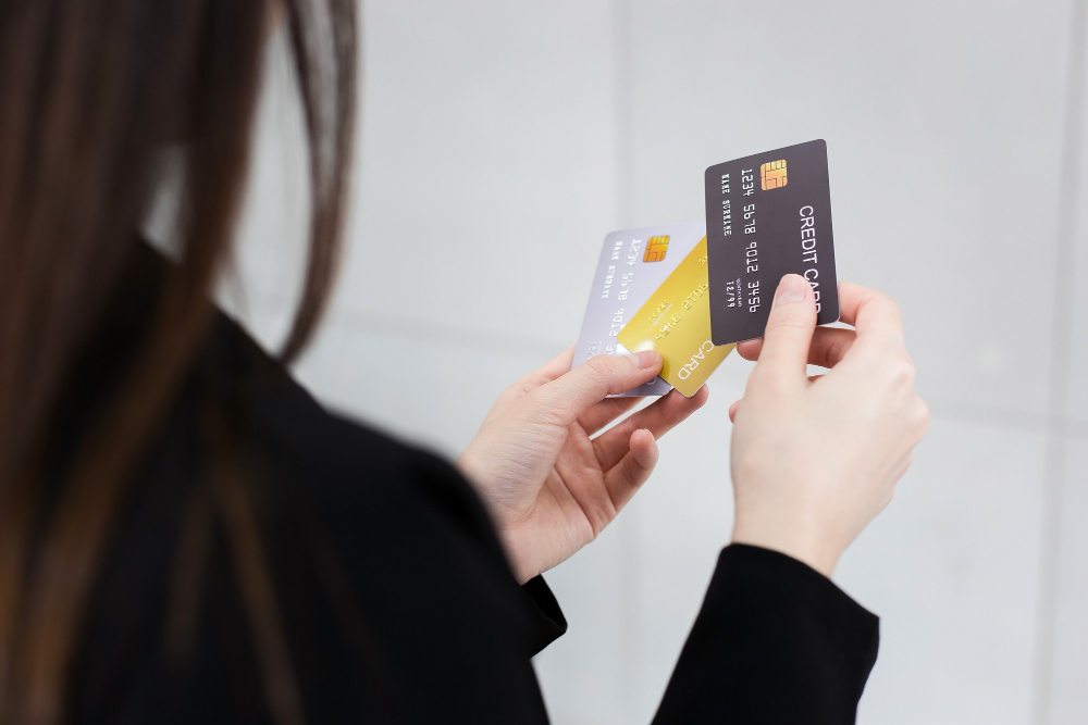 Cartão de crédito e cheque especial são as maiores dívidas em todo o Estado de SP