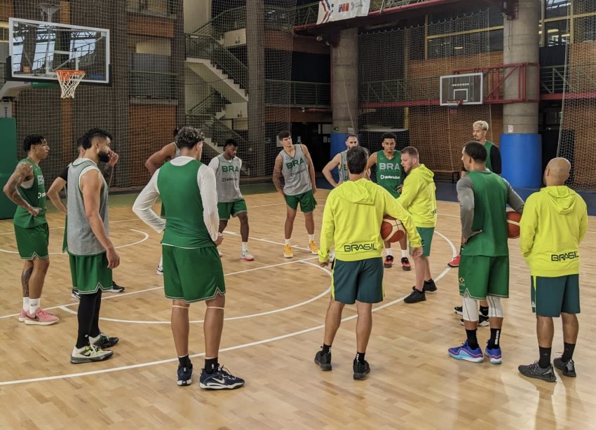 Seleção Brasileira de basquete, com atletas do Sesi Franca, estreia hoje no Pan