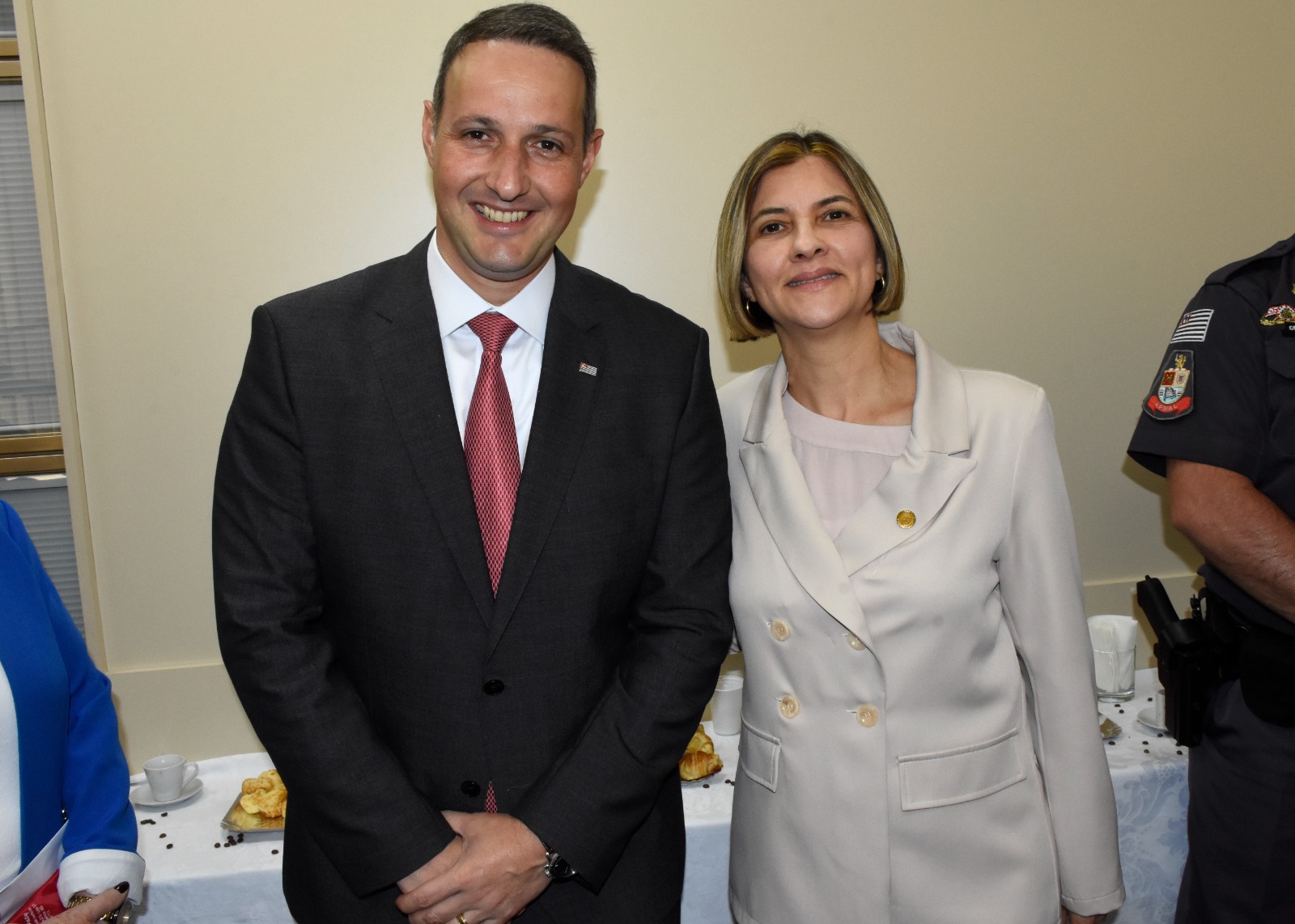 Deputada Graciela solicita gratificação salarial para servidores das DDMs