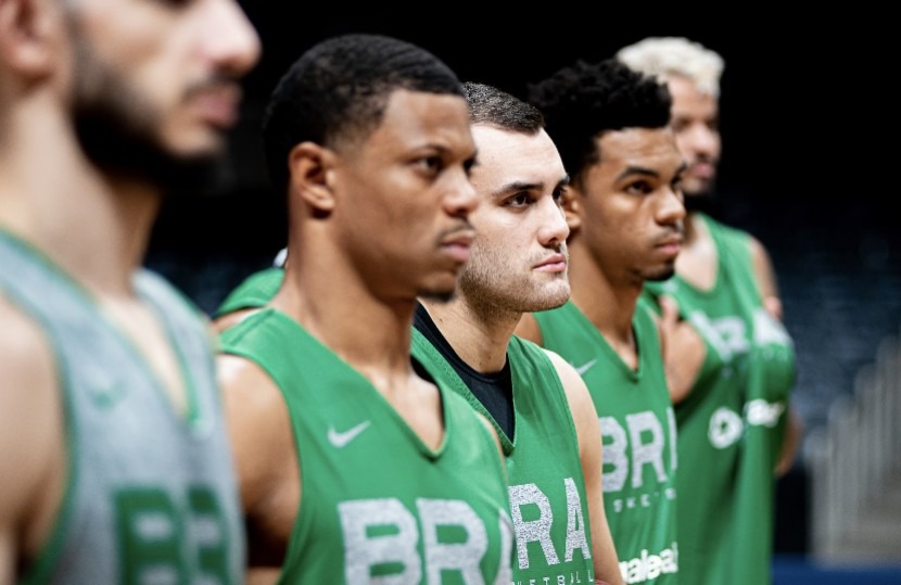 Seleção Brasileira está no Chile para o Pan com três pivôs francanos no elenco