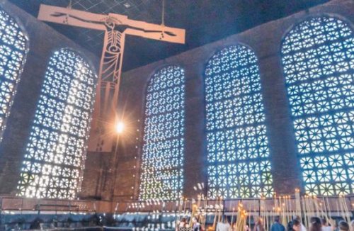 250 mil fiéis devem ir ao Santuário de Aparecida no feriado religioso da Padroeira - Jornal da Franca