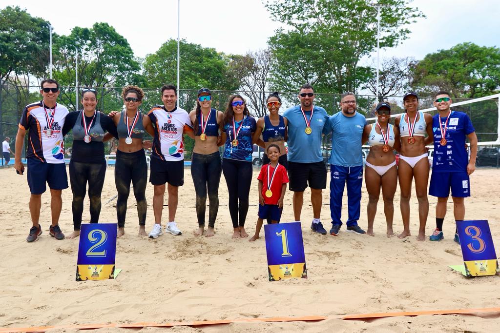 Atletas francanas de Vôlei de Praia e Arremesso são campeãs nos Jogos Abertos