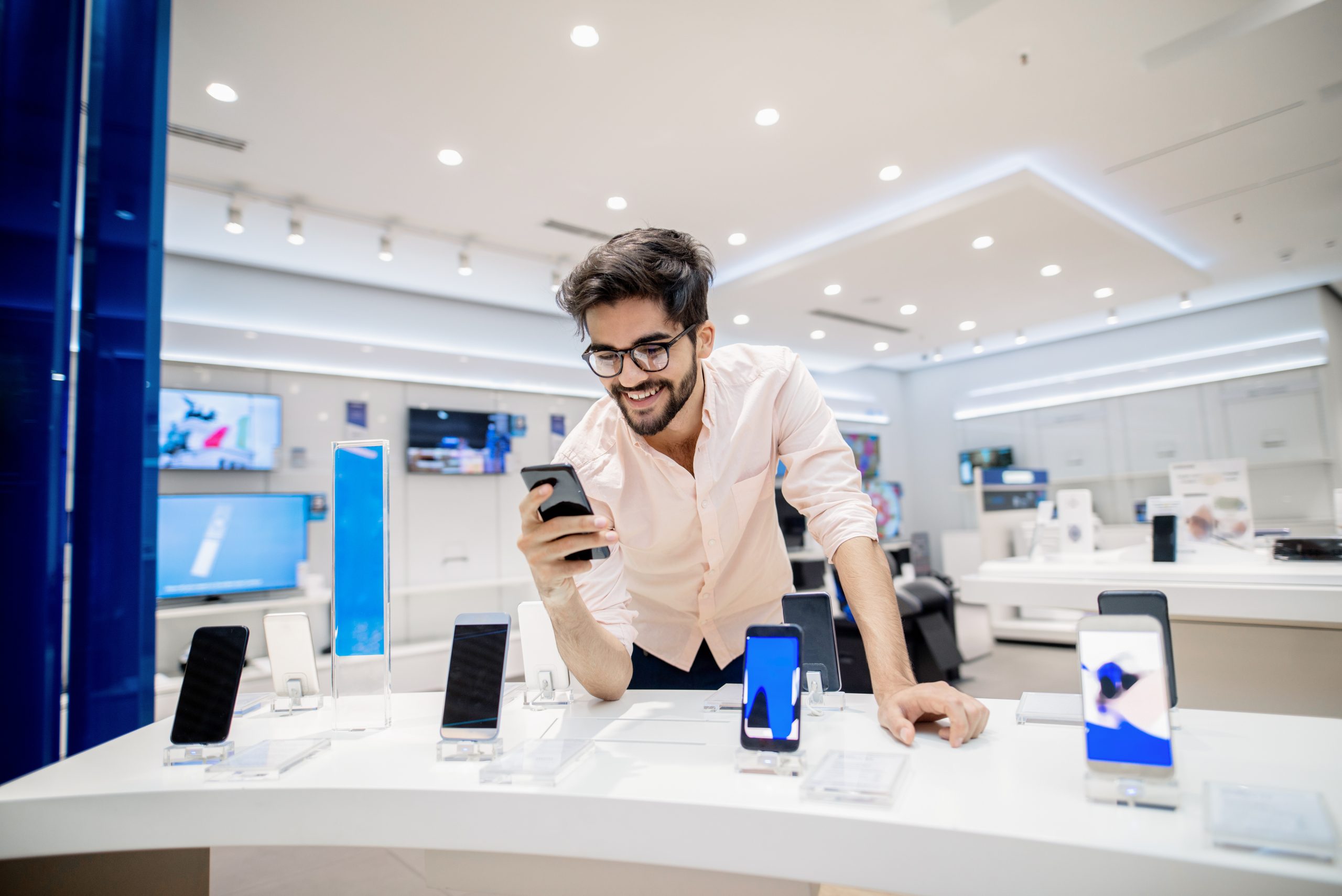 Por que a vida média de um celular é de apenas 3 anos, mas deveria ser de 25