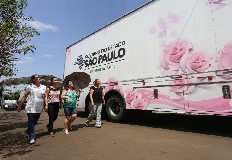 Carreta do programa “Mulheres de Peito” chega na cidade de Ituverava  
