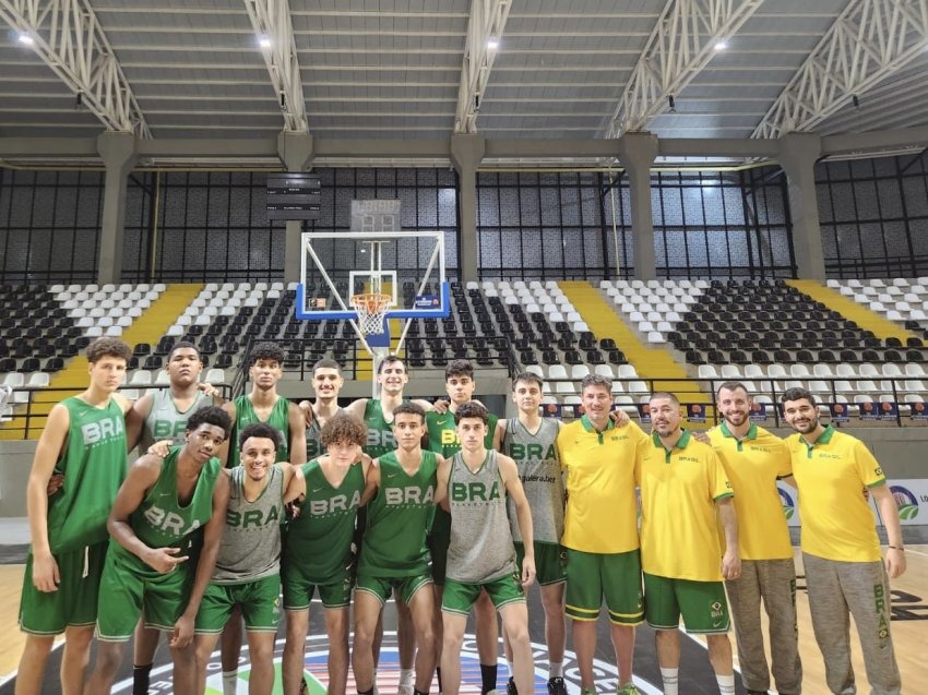 Seleção Brasileira estreia hoje no Sul-Americano de basquete contra o Paraguai