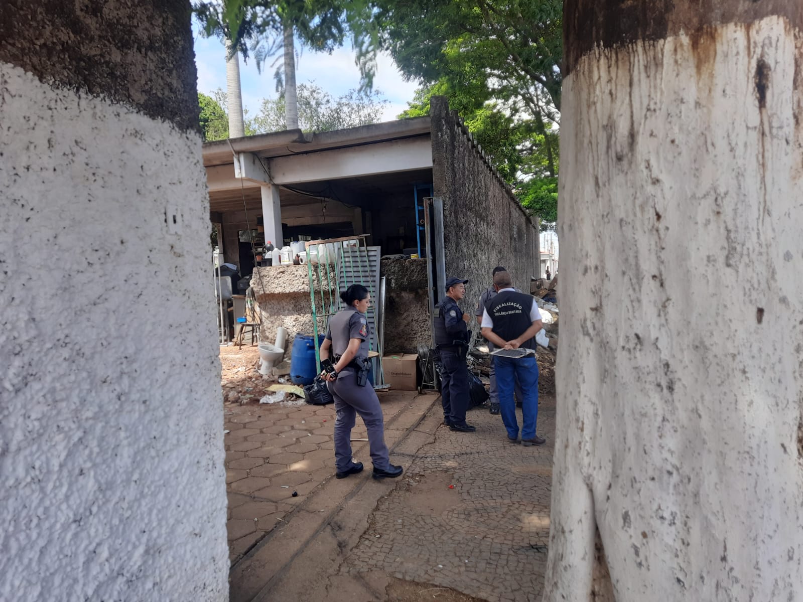 Em Franca, operação conjunta interdita desmanches e ferros velhos irregulares