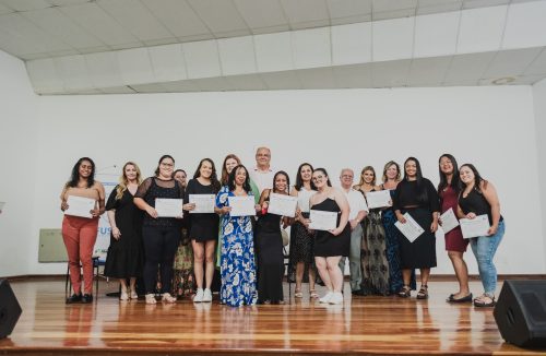 Fussol Franca entrega certificados para 130 alunos da Escola da Beleza - Jornal da Franca