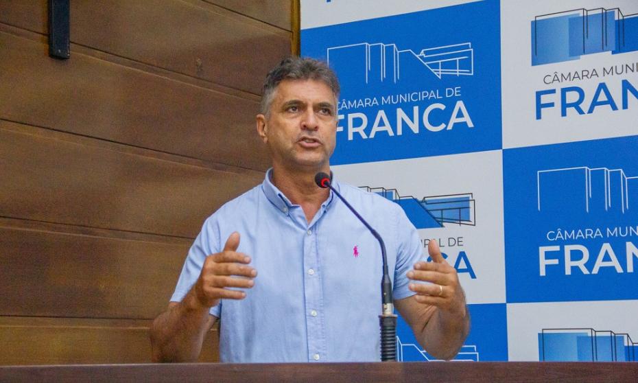 Vereador Ilton Ferreira afirma que uma parte do prédio do Champagnat “está caindo”