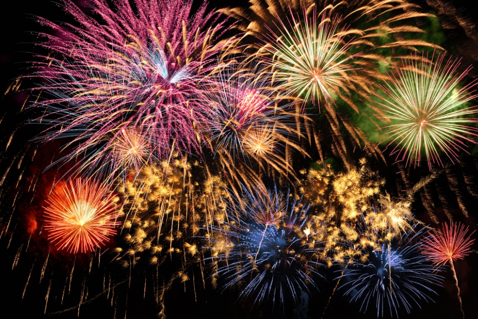 É proibido soltar fogos de artifício no Ano Novo? Entenda a lei no estado de SP